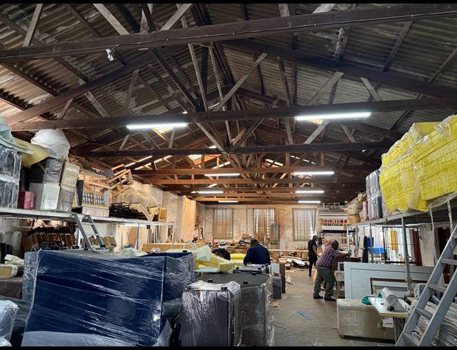 2,092M² WAREHOUSE FOR SALE IN ARCADIA